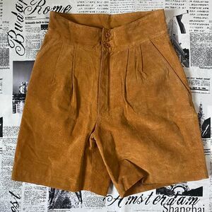 Water Collection Women Brown leather suede high waist pleated shorts vintage 80s